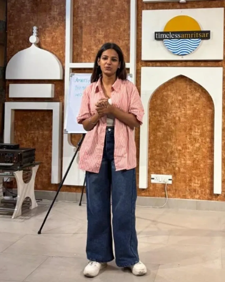 A member giving a speech at a Talkmasters meeting